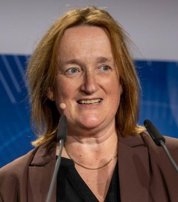Portrait Frau Prof. Dr.-Ing. Ina Schieferdecker